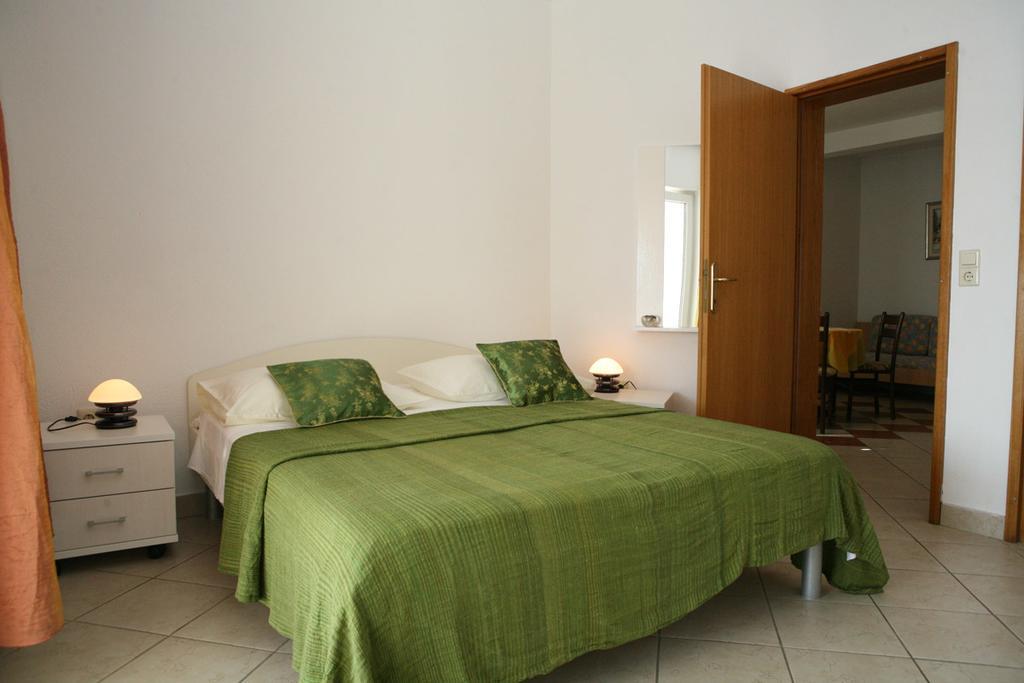 Apartments Davor & Marija Sosic Brela Extérieur photo